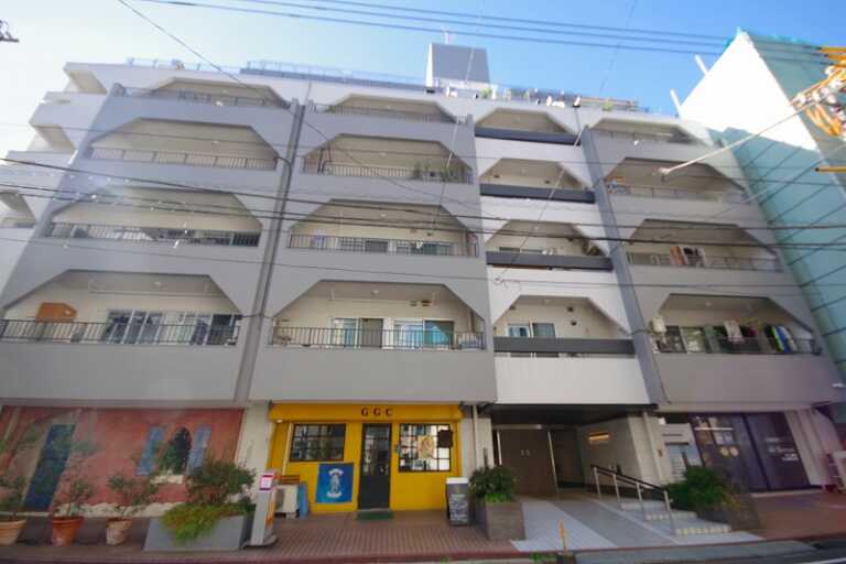 代々木いずみマンション外観